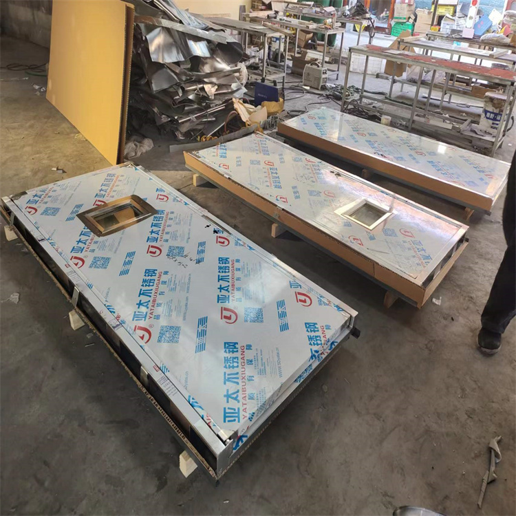 黄石铅门的优点及应用场景