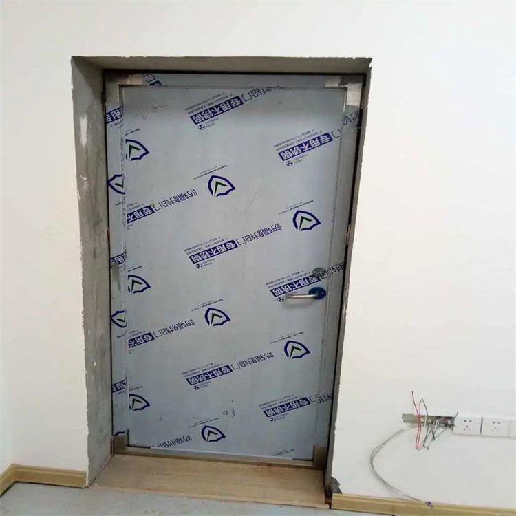 黄石铅门的材质与开启方式